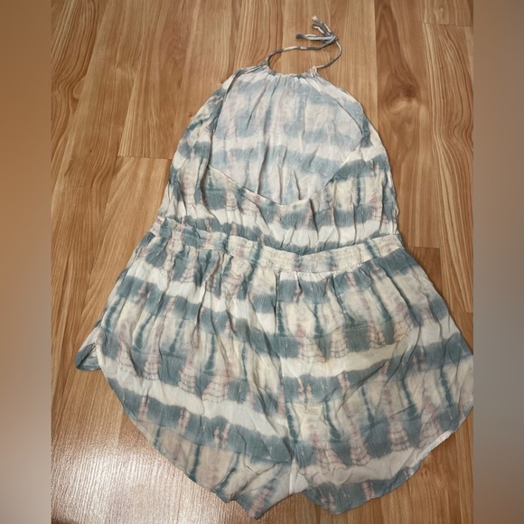 REVOLVE Halter Neck Low Back Romper - vitamin A - Boho Chic, Resort Wear - LARGE - Picture 8 of 14